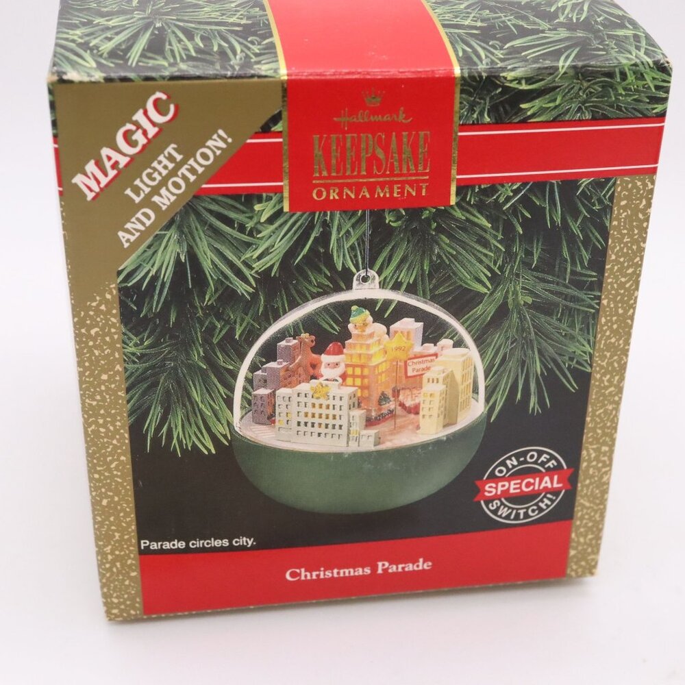 Hallmark Christmas Parade Magic Light & Motion Christmas Ornament Works - Picture 5 of 7
